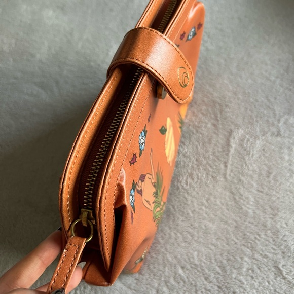 Brother Vellies Makeup Bag - Picture 7 of 8